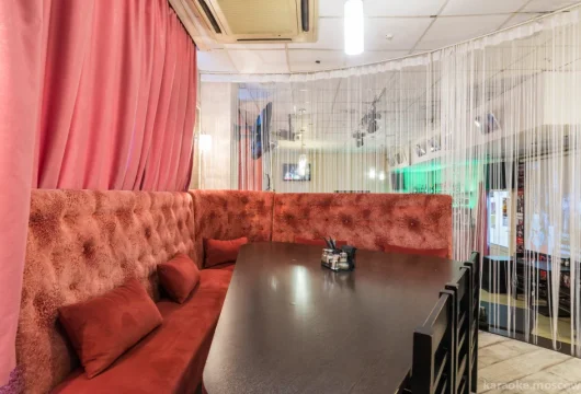 первое городское караоке-кафе red town фото 4 - karaoke.moscow