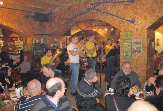 клуб-ресторан петрович фото 8 - karaoke.moscow