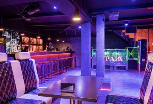 бар и ночной клуб гараж фото 1 - karaoke.moscow