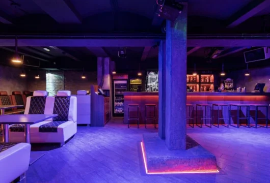 бар и ночной клуб гараж фото 17 - karaoke.moscow